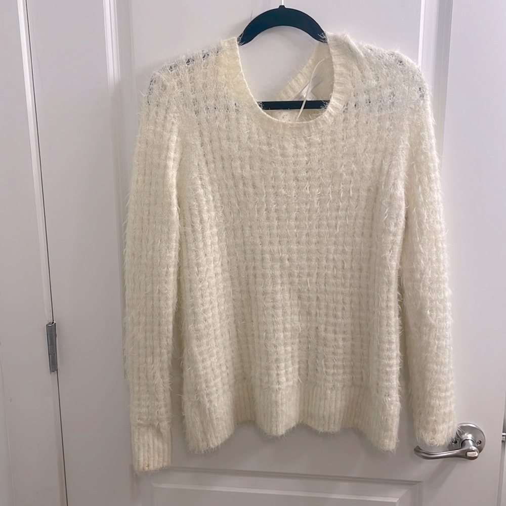 Super soft and sweet Lauren Conrad sweater! Soooo soft
